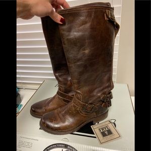 Frye Veronica dark brown leather boots size 9.5